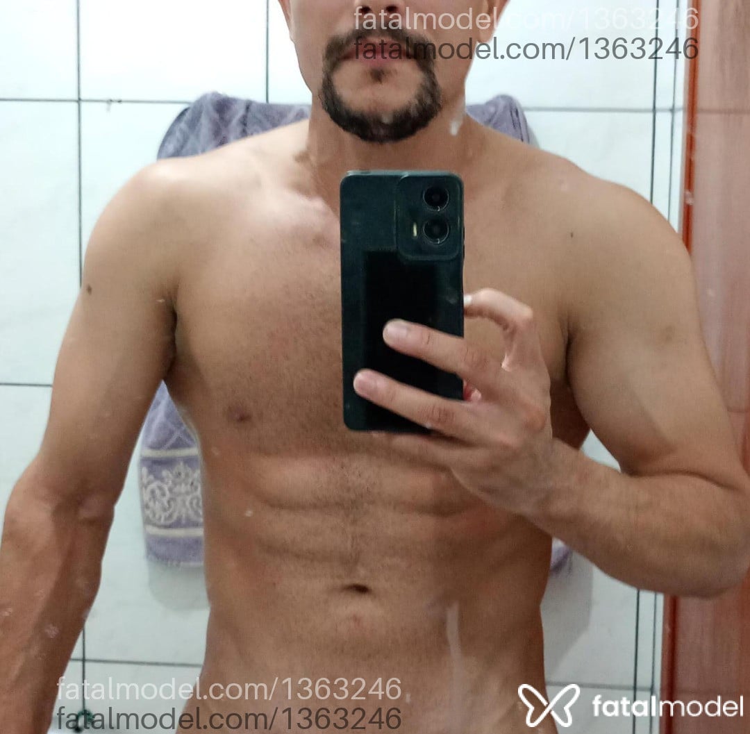 Acompanhante homem morena (o) de olhos castanhos - SANTOS