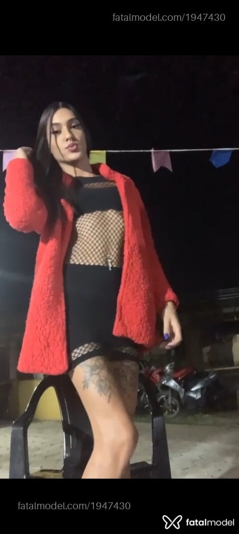 Acompanhante mulher trans com cabelo castanho de olhos castanhos em Caraguatatuba - Kiara