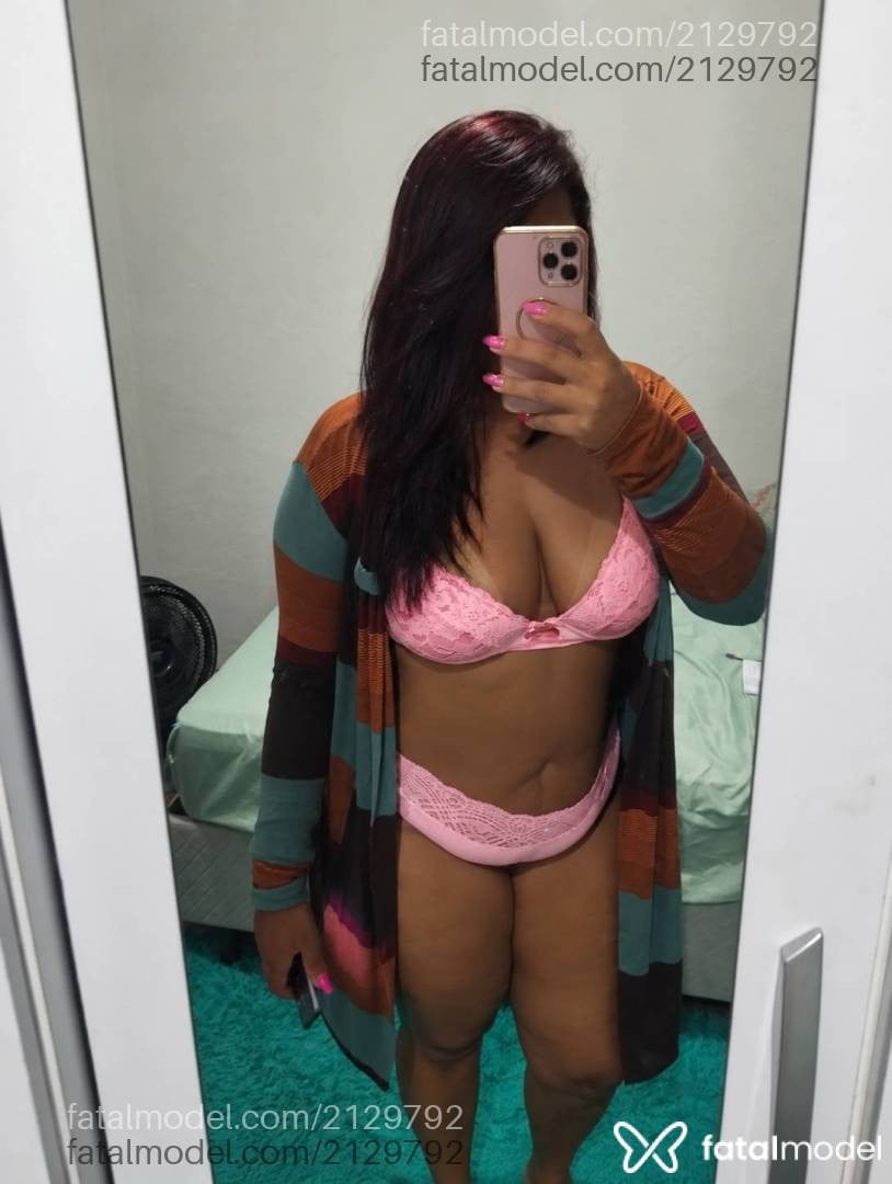 Acompanhante mulher ruiva (o) de olhos castanhos - Camila Assis