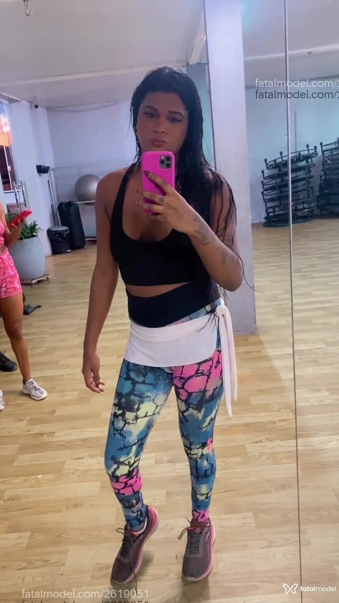 Acompanhante mulher trans morena (o) de olhos pretos em Lauro de Freitas Acompanhante mulher trans morena (o) de olhos pretos em Lauro de Freitas - Lorena