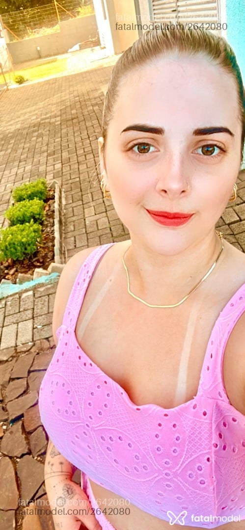 Acompanhante mulher loira (o) de olhos mel em São Miguel do Oeste Acompanhante mulher loira (o) de olhos mel em São Miguel do Oeste - Klér