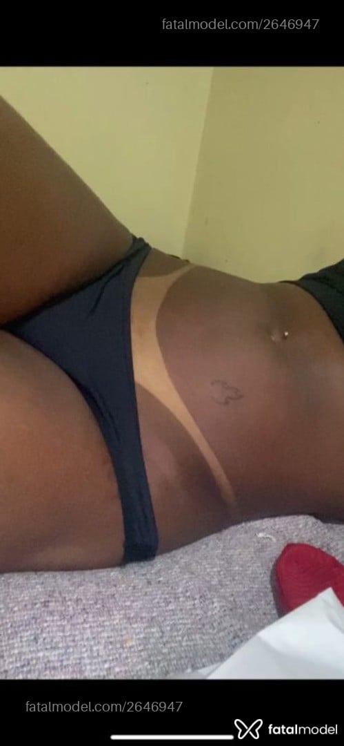 Acompanhante mulher trans morena (o) de olhos pretos em Carazinho - Carlinha Carvalho