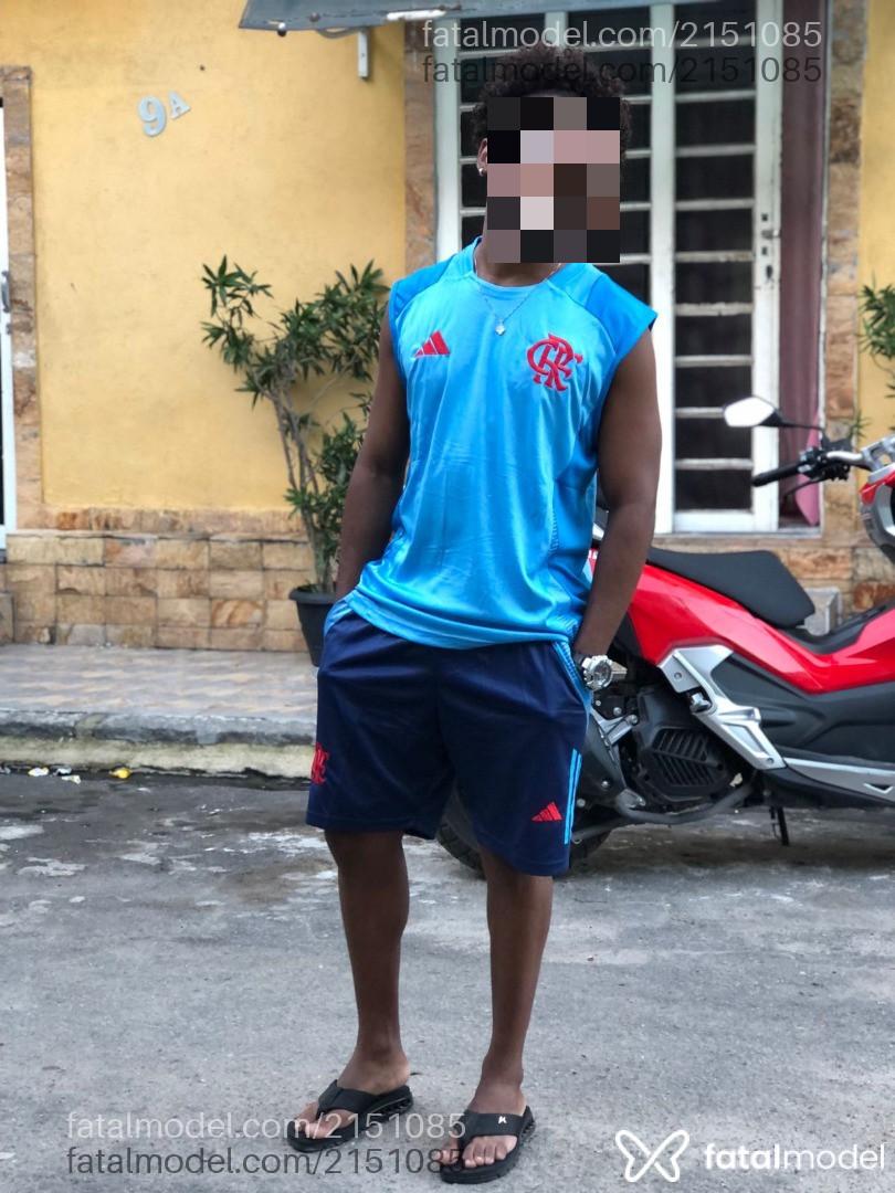 Acompanhante homem morena (o) de olhos castanhos em Rio de Janeiro - Junior