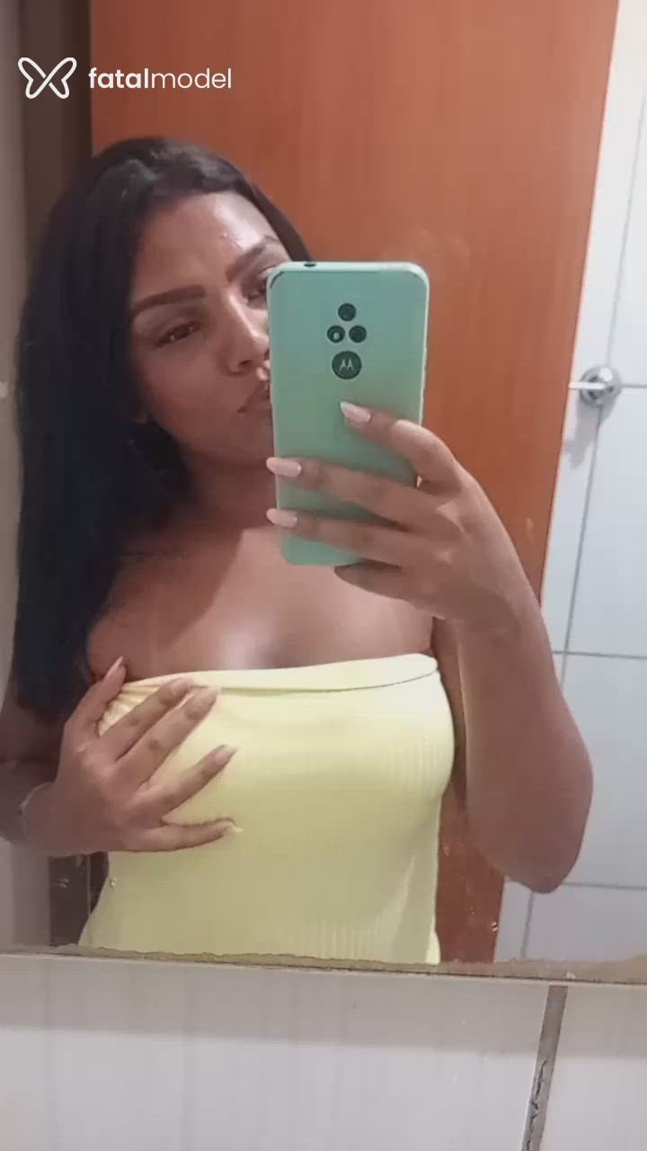 Acompanhante mulher morena (o) de olhos castanhos - Caiçara Acompanhante mulher morena (o) de olhos castanhos - Caiçara