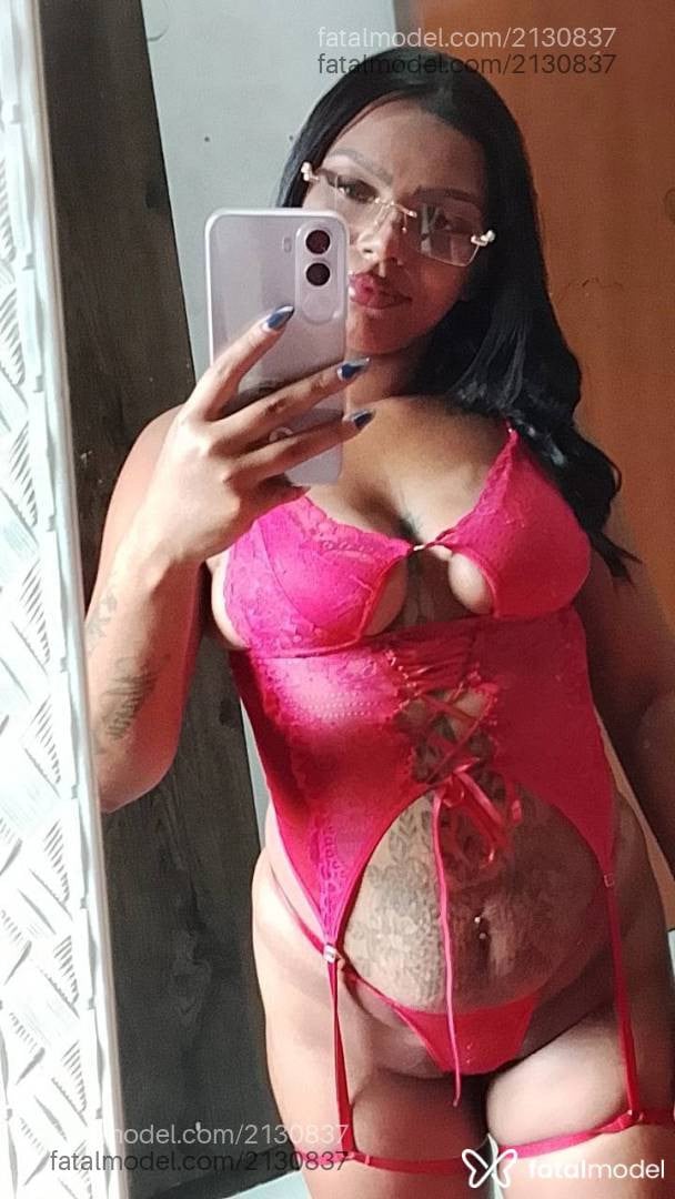 Acompanhante mulher morena (o) de olhos castanhos - Caiçara