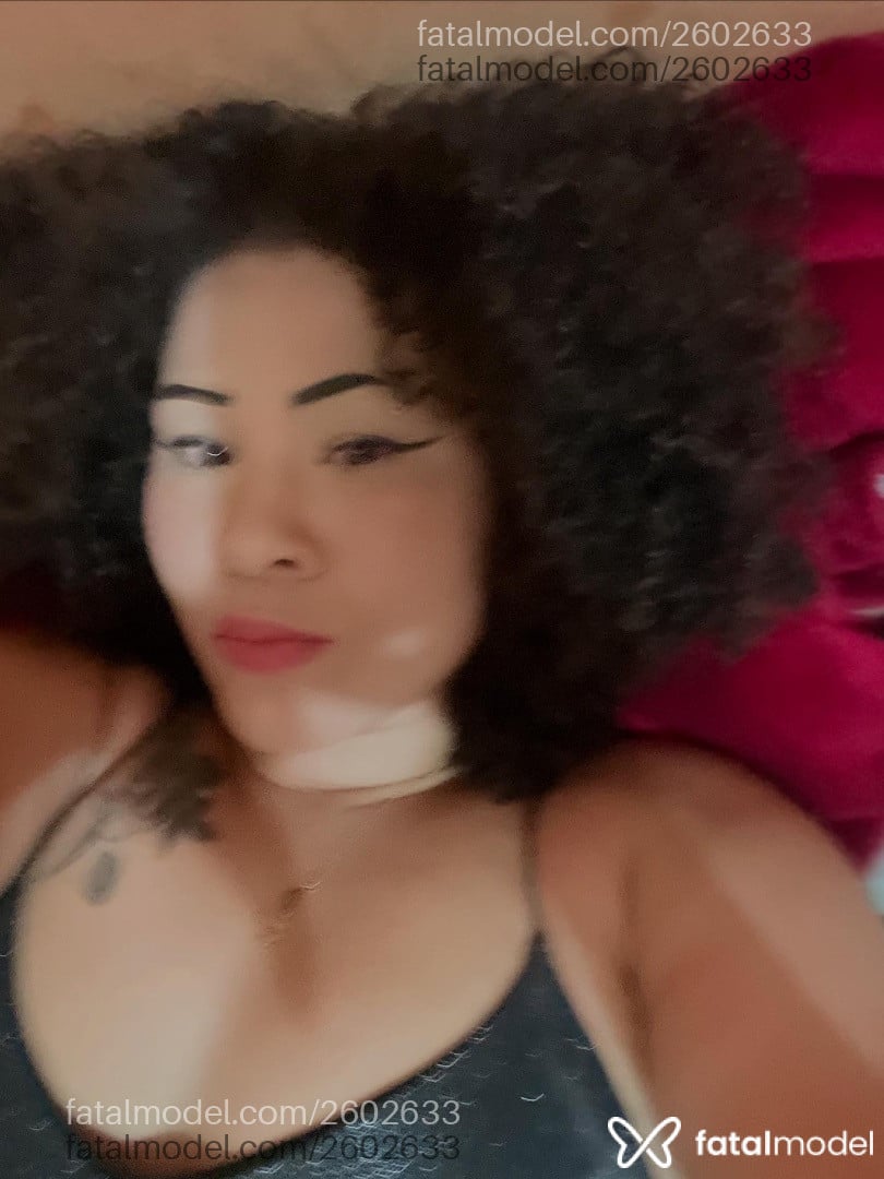 Acompanhante mulher com cabelo castanho de olhos mel em Virtual - May Oliver