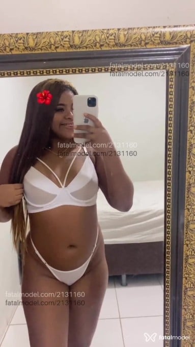 Acompanhante mulher morena (o) de olhos castanhos em Palmas Acompanhante mulher morena (o) de olhos castanhos em Palmas - Camila