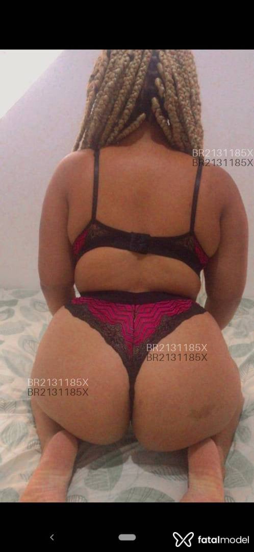 Acompanhante mulher com cabelo castanho de olhos castanhos em Suzano - Lolla