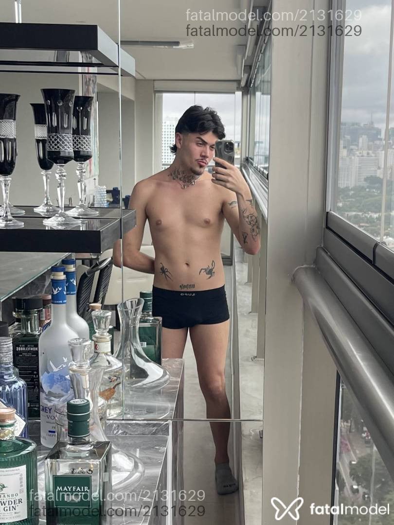 Acompanhante homem morena (o) de olhos castanhos em São Paulo - Binho