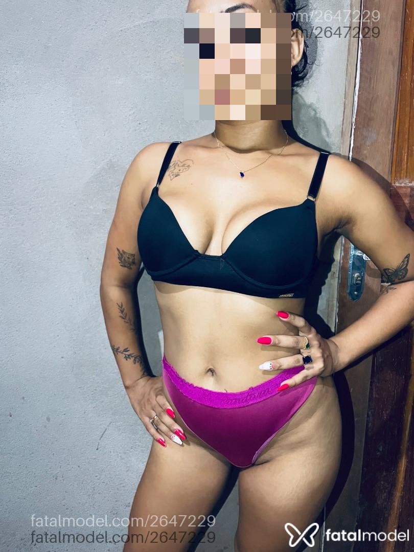 Acompanhante mulher morena (o) de olhos castanhos - Maria