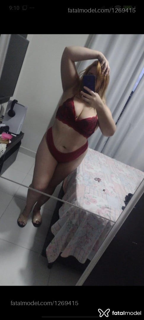 Acompanhante mulher loira (o) de olhos castanhos em Matinhos - Paty Garcia