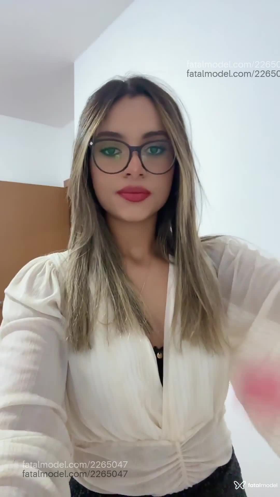 Acompanhante mulher loira (o) de olhos castanhos em Sorocaba - Mariana