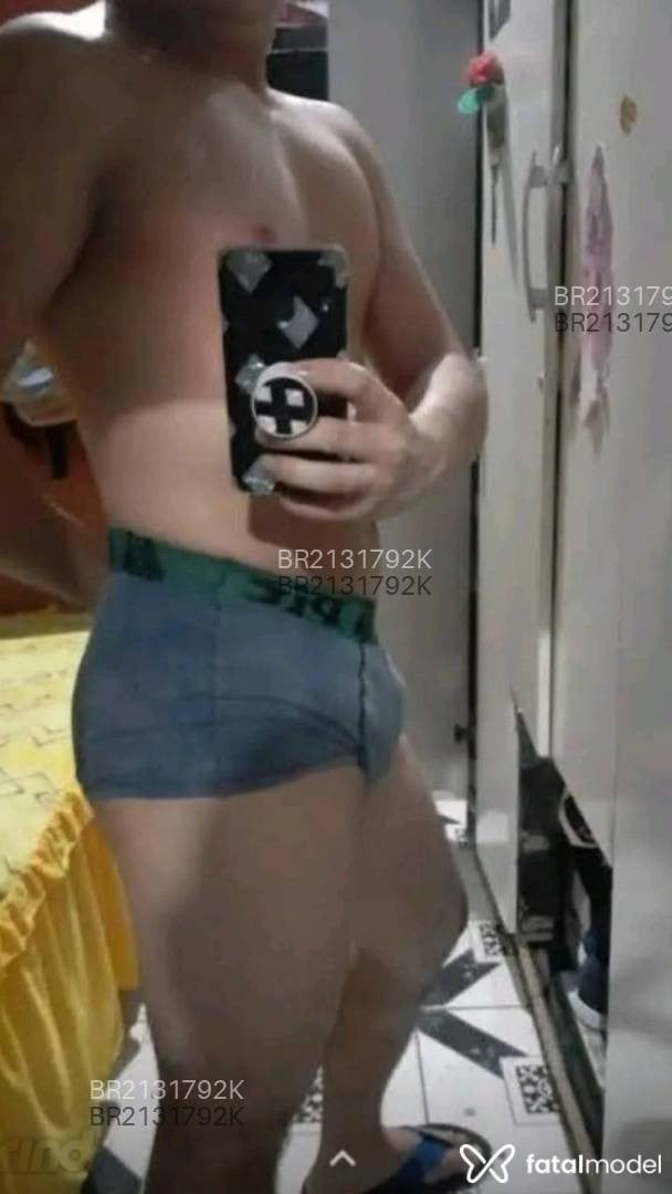 Acompanhante homem morena (o) de olhos castanhos em Manaus - Wil