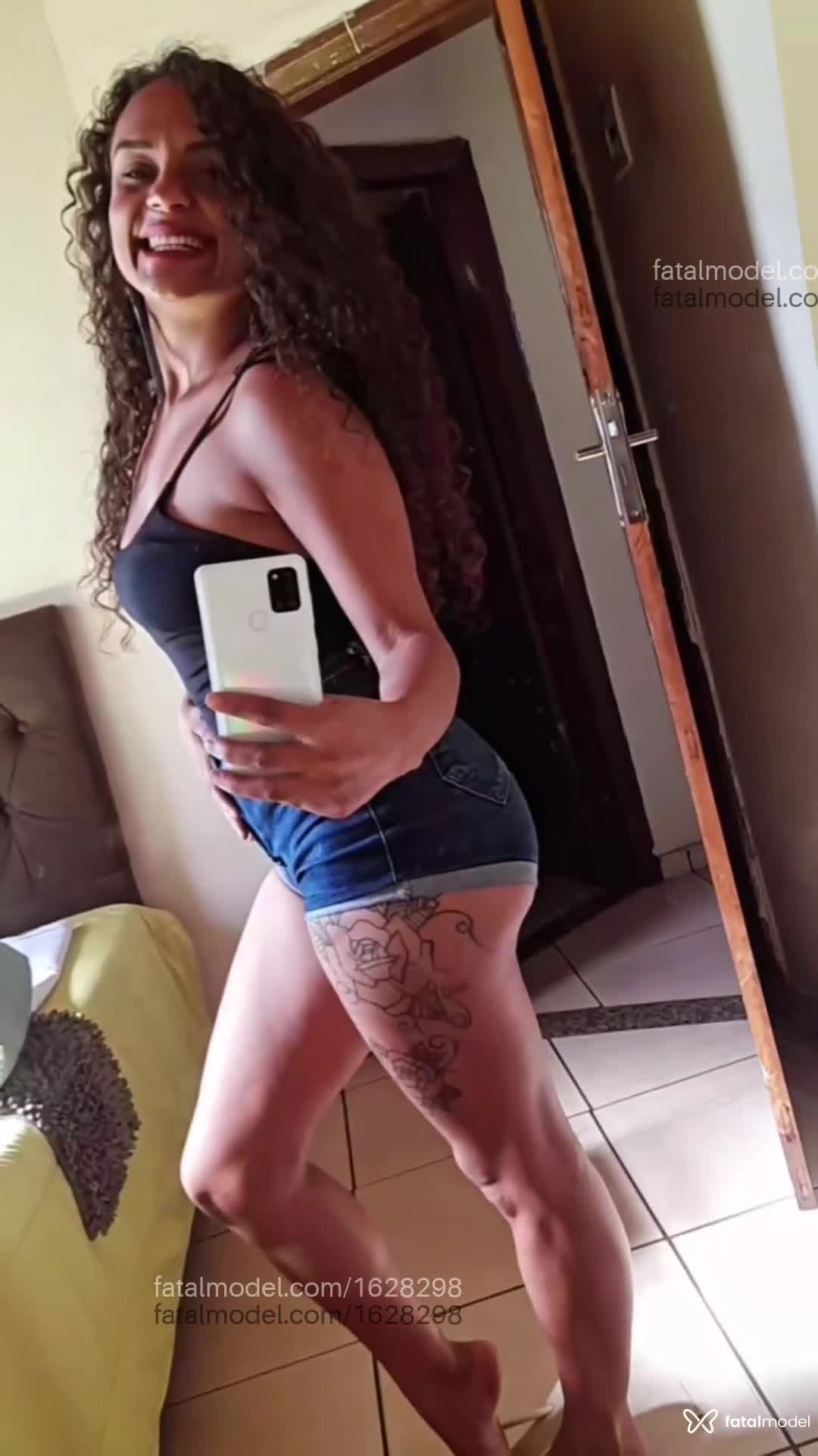 Acompanhante mulher com cabelo castanho de olhos castanhos em Barão de Cocais Acompanhante mulher com cabelo castanho de olhos castanhos em Barão de Cocais - Julianah