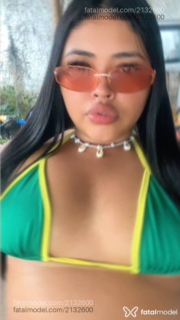 Acompanhante mulher morena (o) de olhos castanhos em São José Acompanhante mulher morena (o) de olhos castanhos em São José - Laís Brandão