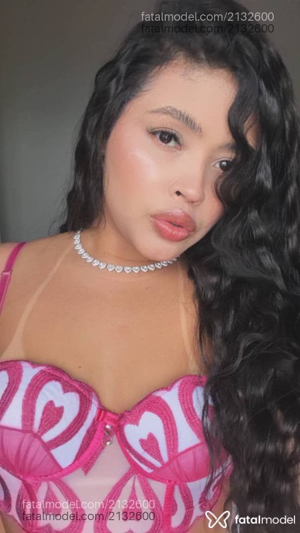Acompanhante mulher morena (o) de olhos castanhos - Laís Brandão