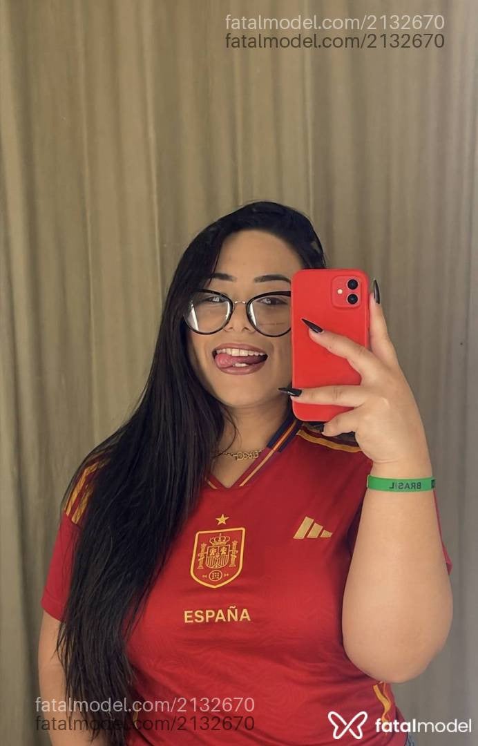 Acompanhante mulher morena (o) de olhos castanhos em Joinville - Nay Soprano