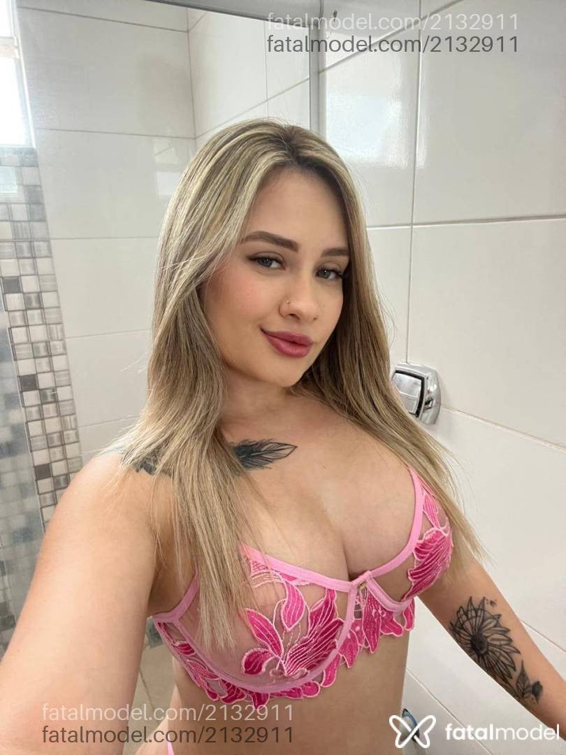 Acompanhante mulher loira (o) de olhos verdes - Serena Lima