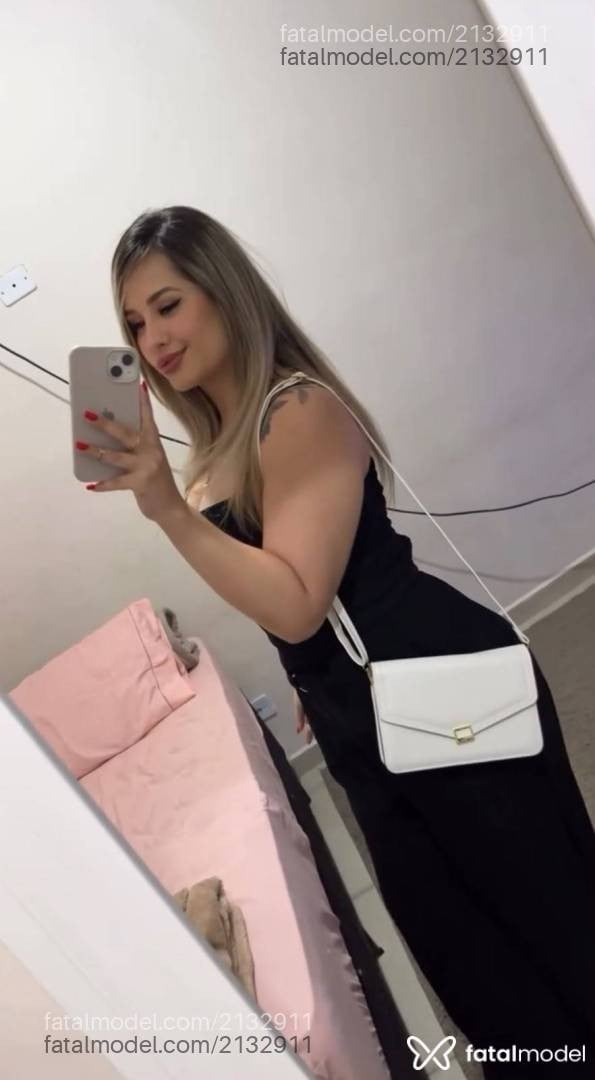 Acompanhante mulher loira (o) de olhos verdes - Serena Lima