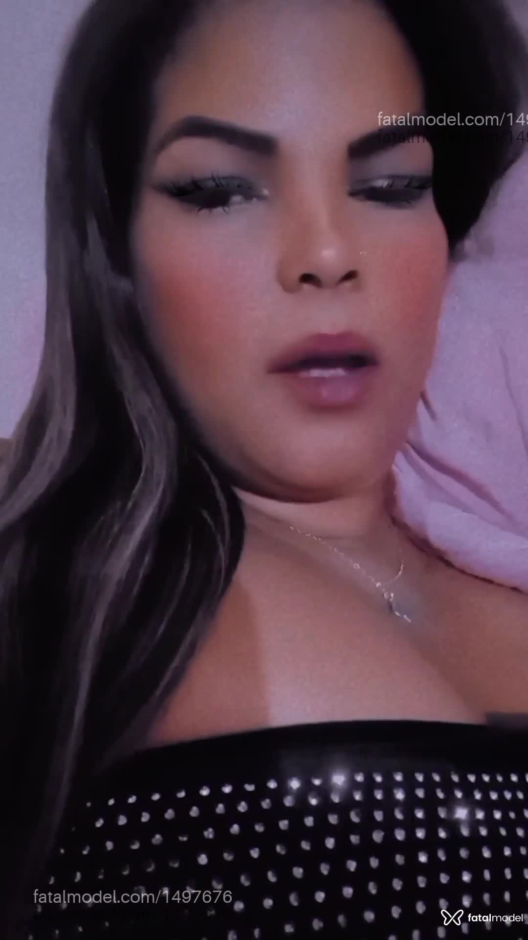 Acompanhante mulher morena (o) de olhos mel - Karen