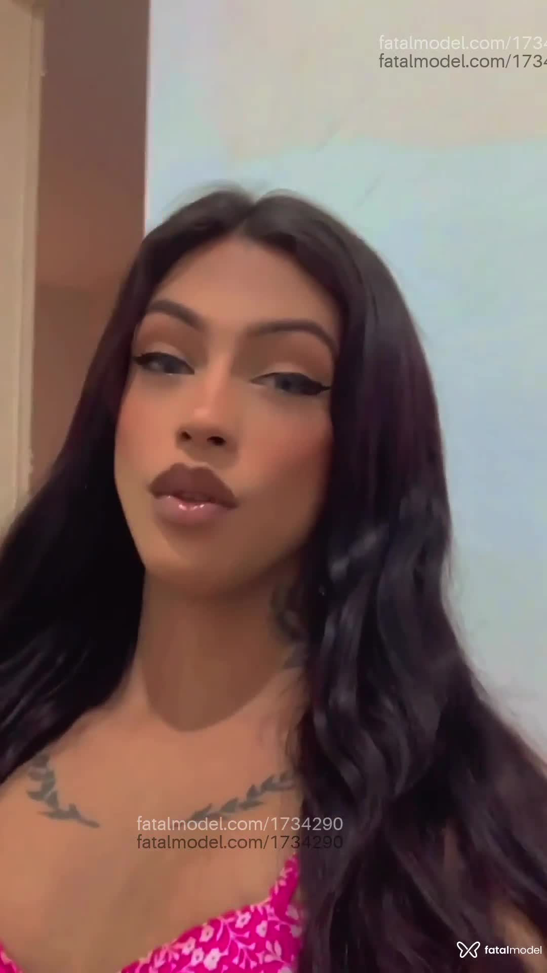 Acompanhante mulher trans com cabelo castanho de olhos mel em Uberlândia - Gabrielly