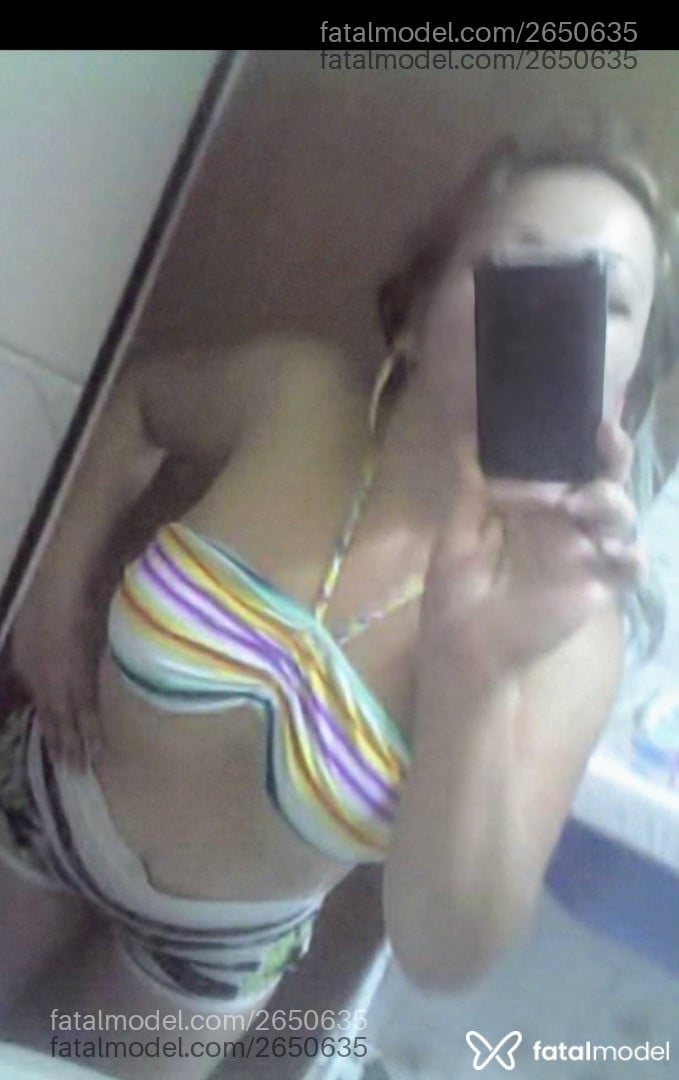 Acompanhante mulher loira (o) de olhos castanhos em Passo Fundo - Loirasafada