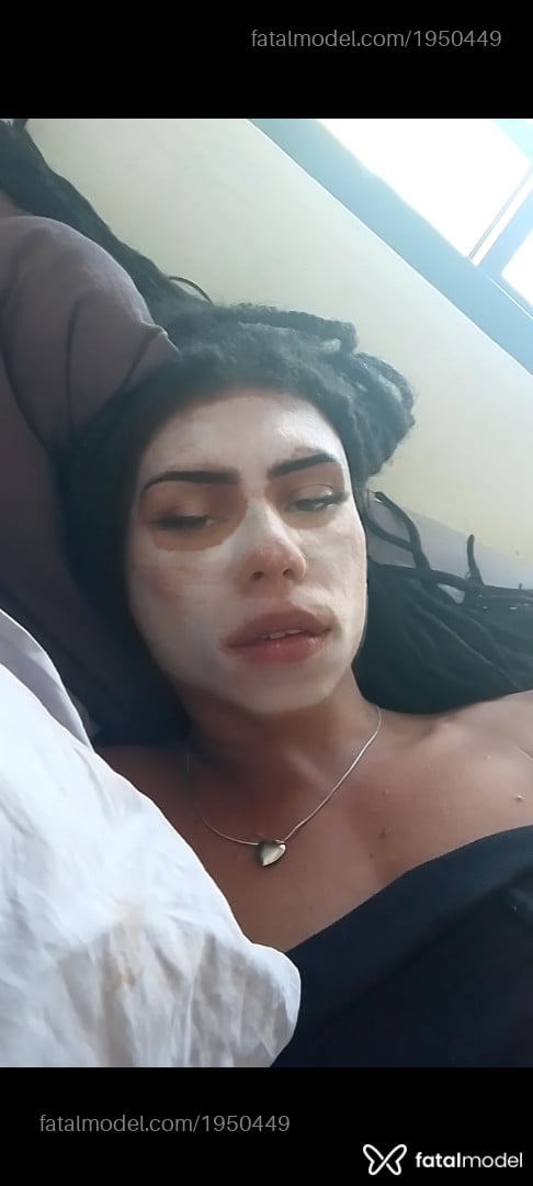 Acompanhante mulher trans com cabelo castanho de olhos castanhos em Campinas Acompanhante mulher trans com cabelo castanho de olhos castanhos em Campinas - Melu