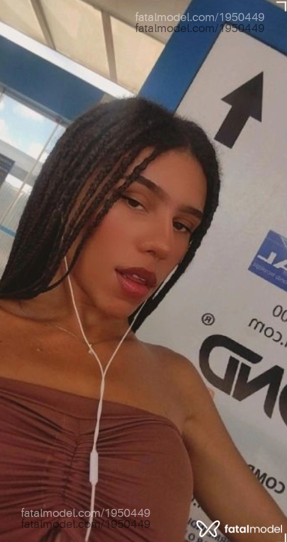 Acompanhante mulher trans com cabelo castanho de olhos castanhos em Campinas Acompanhante mulher trans com cabelo castanho de olhos castanhos em Campinas - Melu