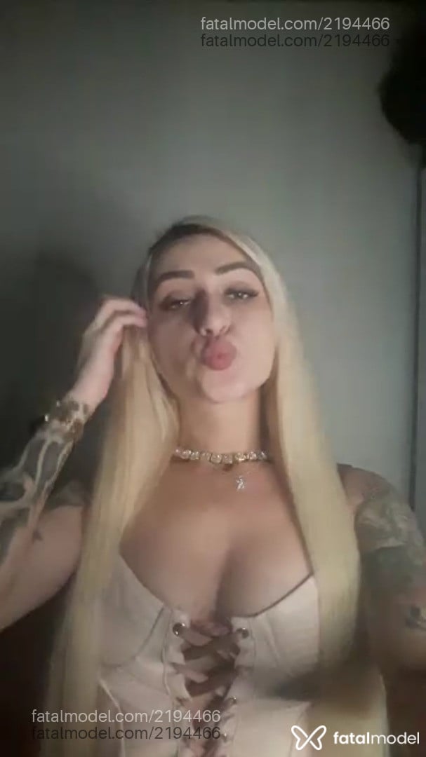 Acompanhante mulher loira (o) de olhos verdes em Curitiba - Nanaa