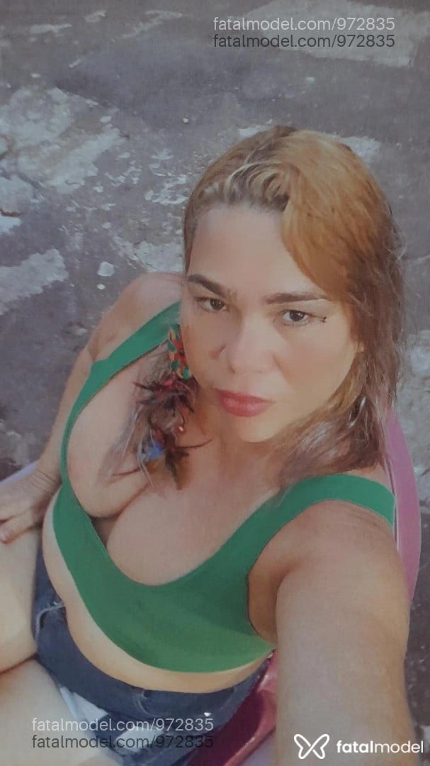Acompanhante mulher loira (o) de olhos castanhos em Virtual Acompanhante mulher loira (o) de olhos castanhos em Virtual - Perola