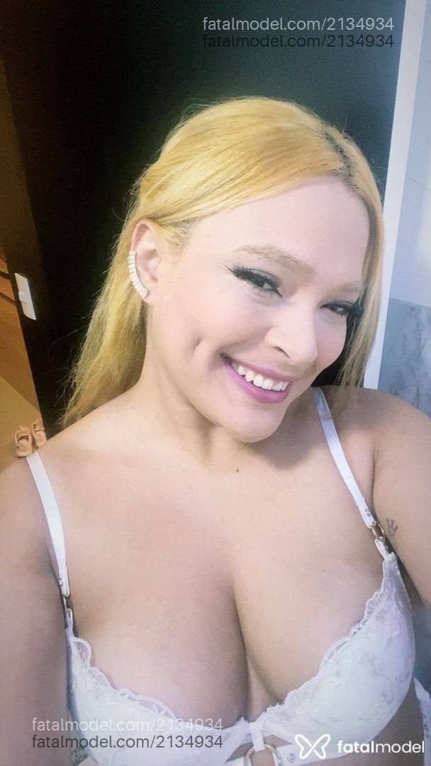 Acompanhante mulher loira (o) de olhos castanhos em Guarulhos - Afrodite