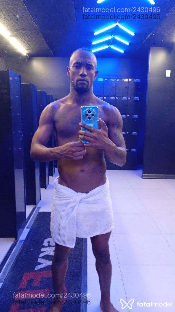 Acompanhante homem morena (o) de olhos pretos - Gadreel Hayk