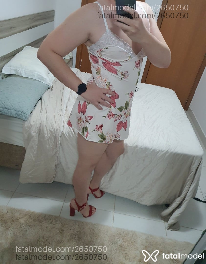 Acompanhante mulher trans com cabelo castanho de olhos castanhos - Danyy Acompanhante mulher trans com cabelo castanho de olhos castanhos - Danyy