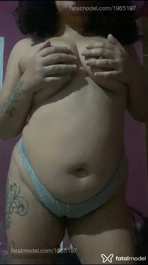 Acompanhante mulher morena (o) de olhos castanhos em Virtual - Lua