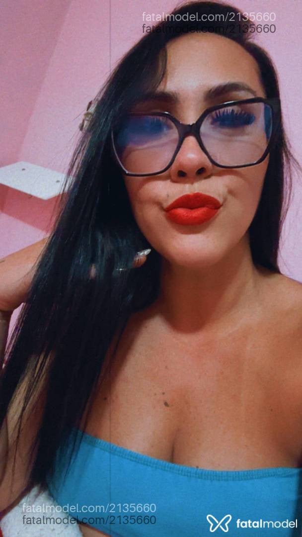 Acompanhante mulher morena (o) de olhos castanhos em Virtual - Livia