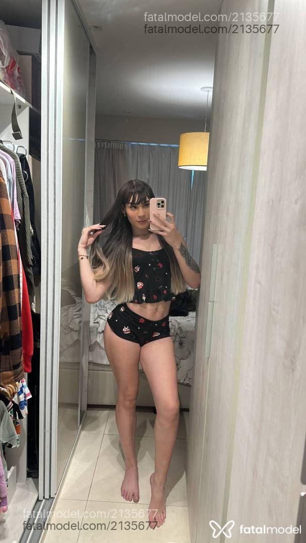 Acompanhante mulher trans loira (o) de olhos castanhos - Mayara Cardoso