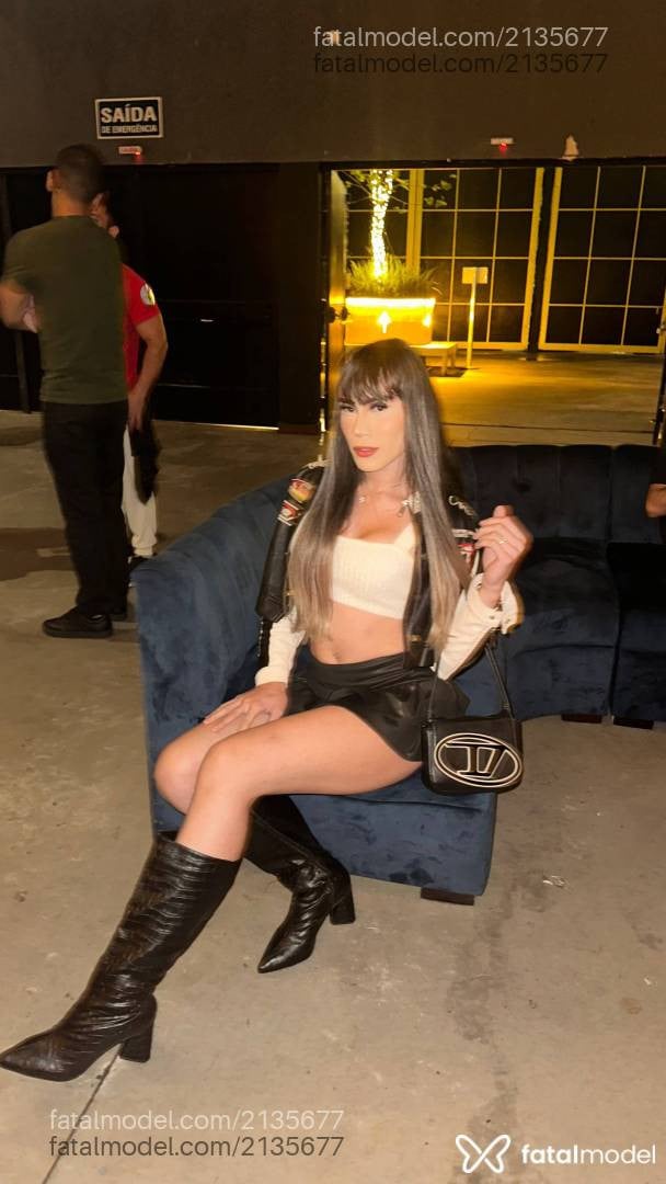 Acompanhante mulher trans loira (o) de olhos castanhos - Mayara Cardoso
