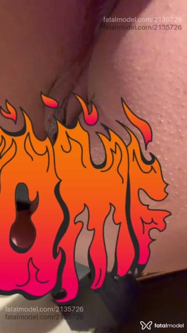Acompanhante mulher morena (o) de olhos castanhos em Virtual - Kakaw