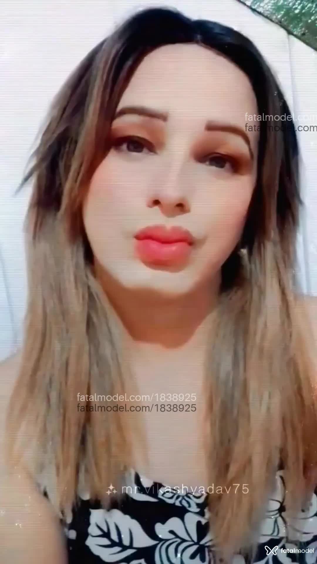 Acompanhante não-binário loira (o) de olhos castanhos em Vilhena - Natalia Vilhena