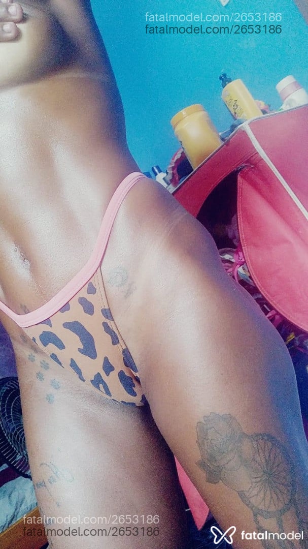 Acompanhante mulher morena (o) de olhos castanhos em Rio de Janeiro - Melpretinha
