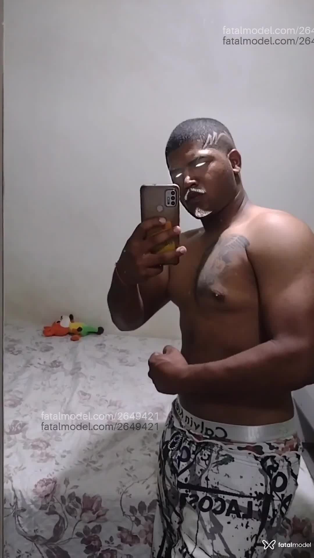 Acompanhante homem morena (o) de olhos castanhos em Curvelo Acompanhante homem morena (o) de olhos castanhos em Curvelo - Wesley