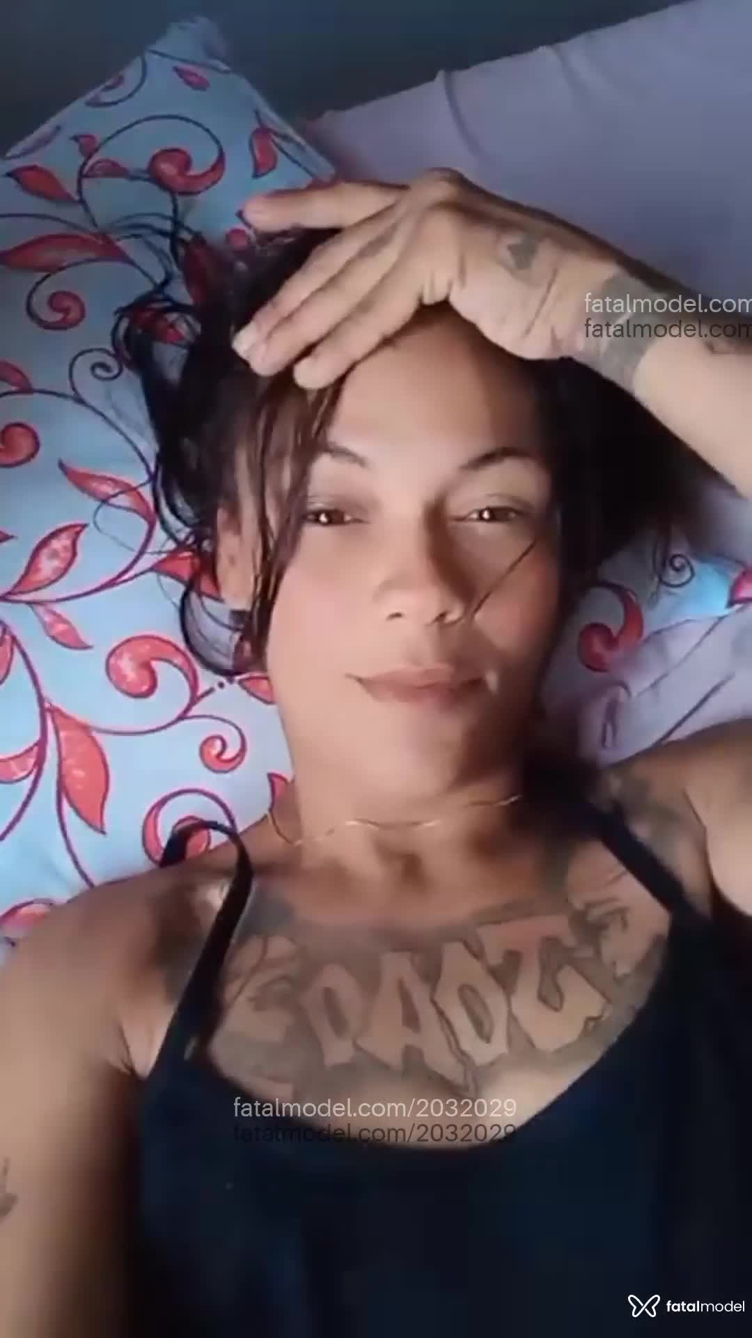 Acompanhante mulher morena (o) de olhos mel em Virtual - Kiria