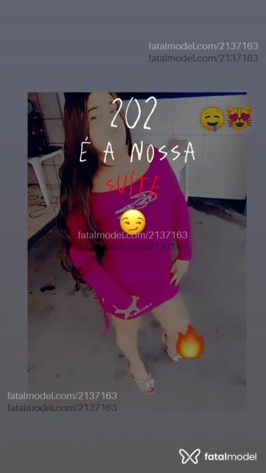 Acompanhante mulher trans com cabelo colorido de olhos pretos em Mirassol - Pyetra