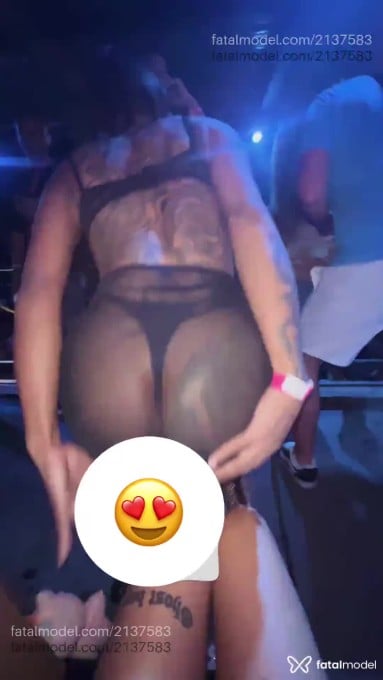 Acompanhante mulher trans morena (o) de olhos castanhos - Arielly Machado Acompanhante mulher trans morena (o) de olhos castanhos - Arielly Machado