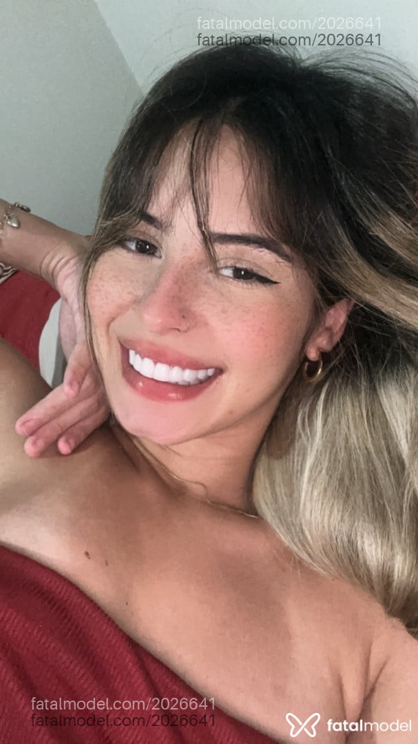 Acompanhante mulher loira (o) de olhos castanhos em Fortaleza - Lari Escobar