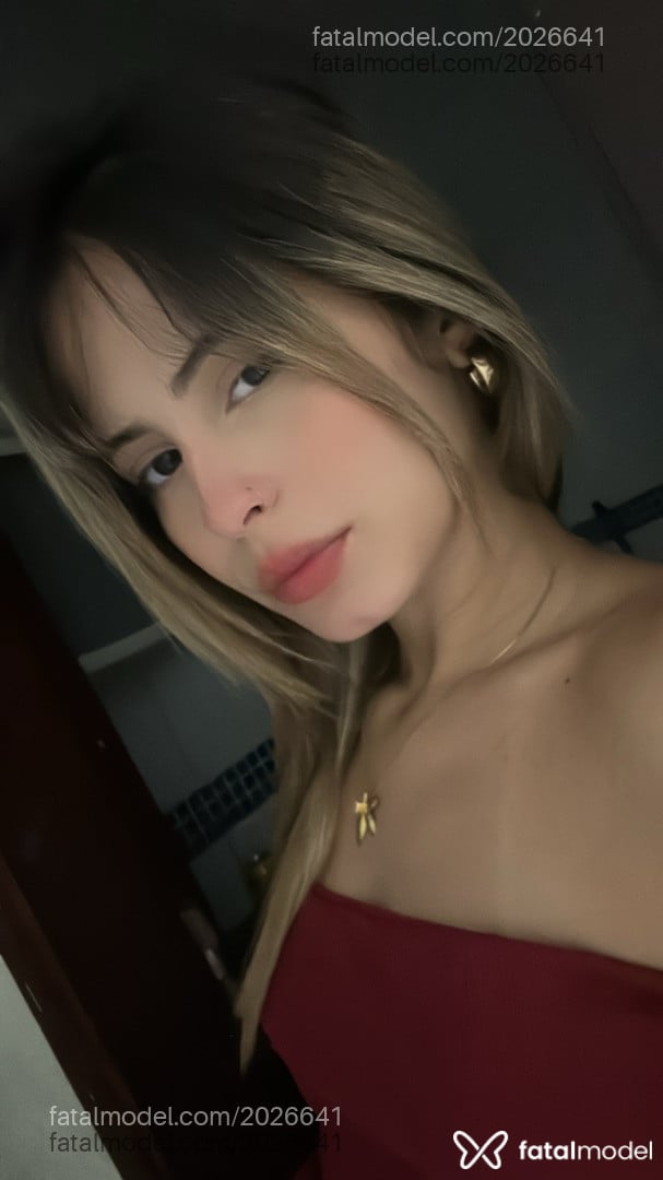 Acompanhante mulher loira (o) de olhos castanhos em Fortaleza - Lari Escobar