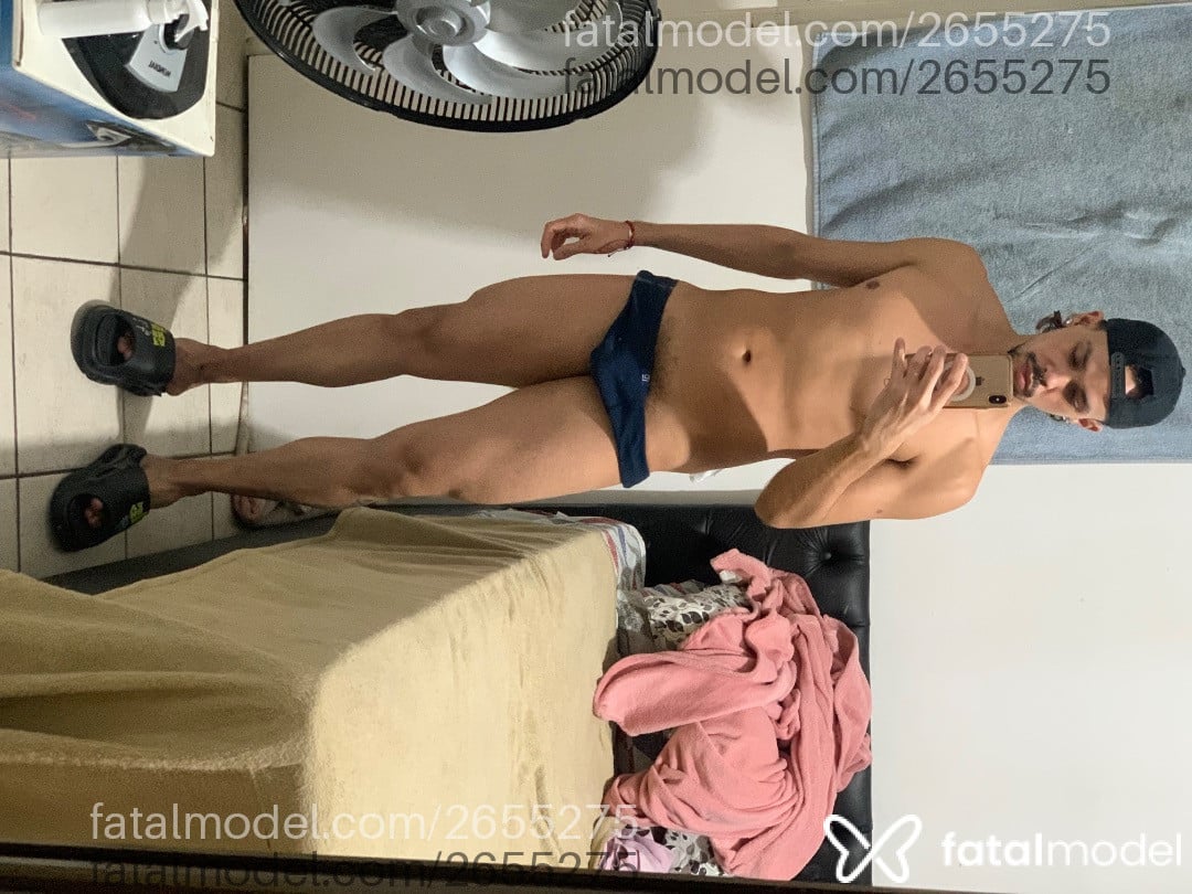 Acompanhante homem com cabelo castanho de olhos castanhos em São Paulo Acompanhante homem com cabelo castanho de olhos castanhos em São Paulo - Willames vestail