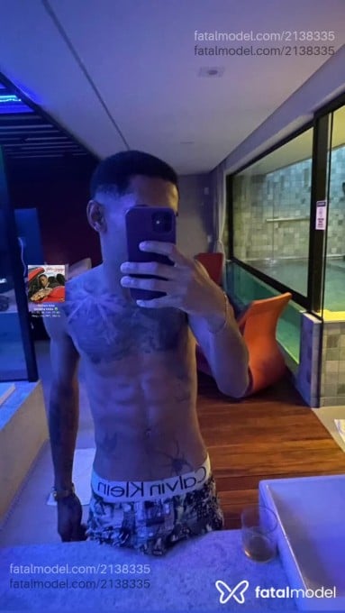 Acompanhante homem morena (o) de olhos mel em Florianópolis - Oliveira