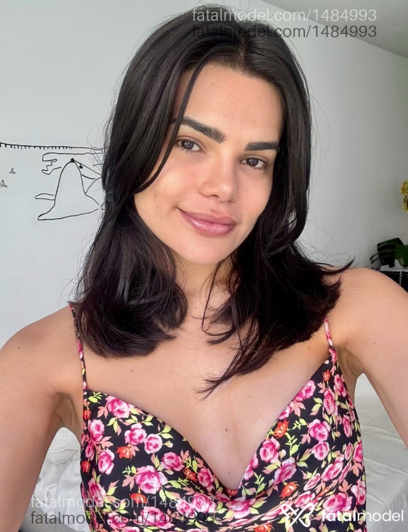 Acompanhante mulher com cabelo castanho de olhos pretos em Rio de Janeiro - Laís Albuquerque