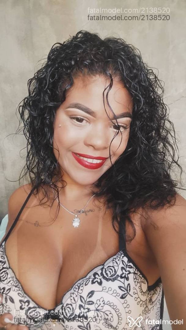 Acompanhante mulher morena (o) de olhos castanhos - Regiane Oliver